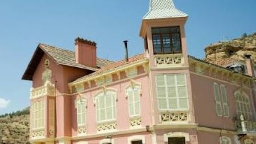 El Palacio de los Gallardo o 'Casa Rosa': Símbolo e icono arquitectónico de Marchal